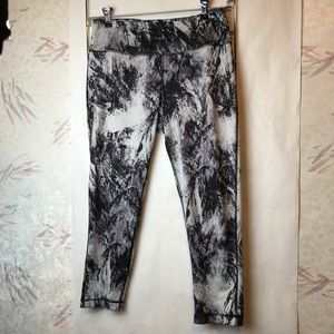 90  DEGREE BY REFLEX YOGA PANTS SIZE M